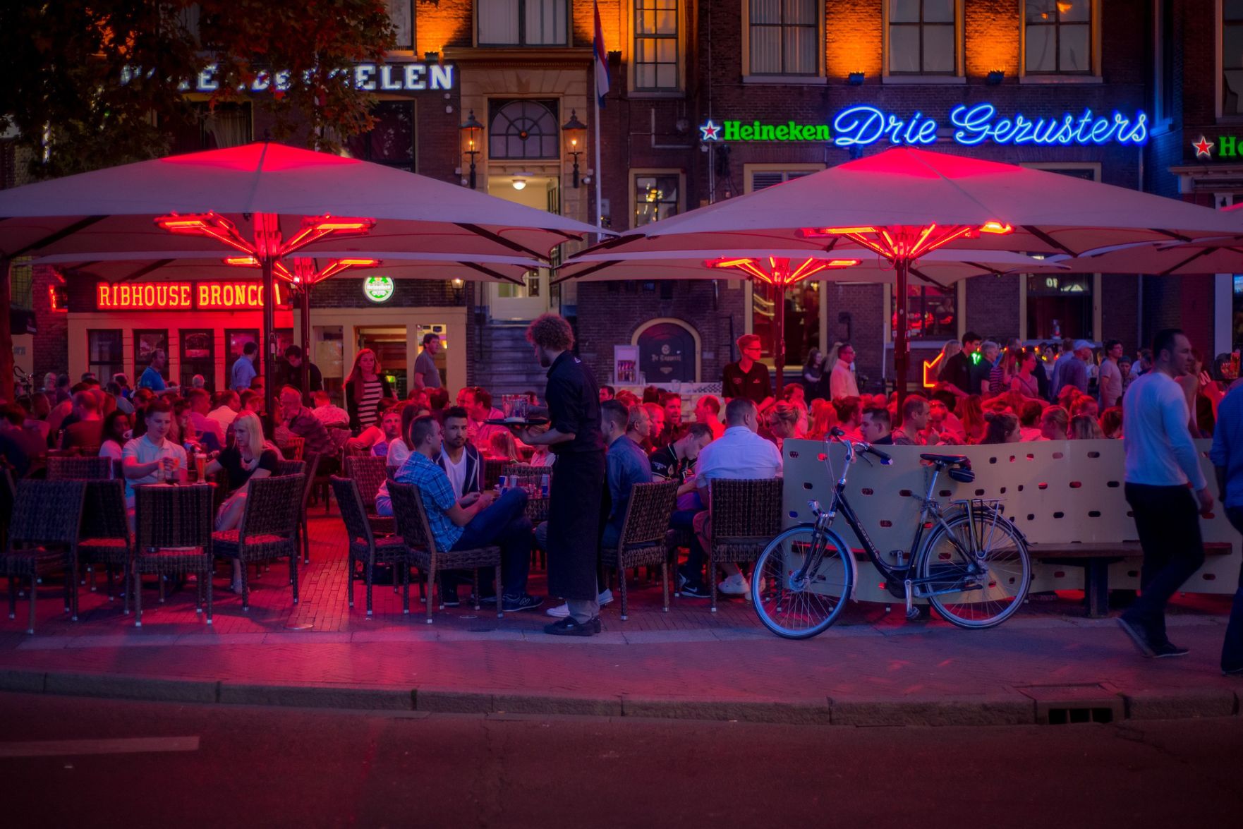 Outdoor restaurant
